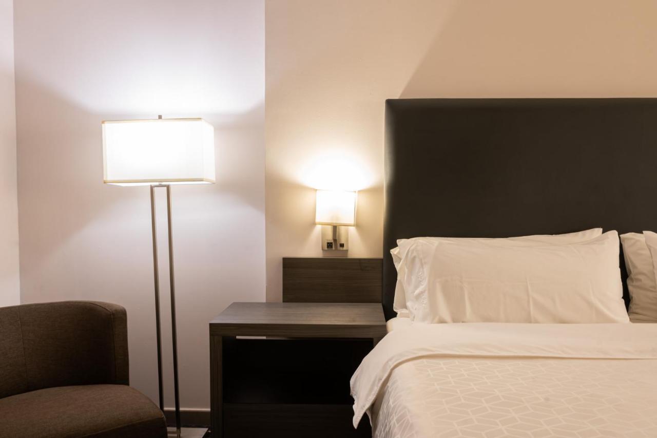 Holiday Inn Express Hotel & Suites Hermosillo By Ihg מראה חיצוני תמונה